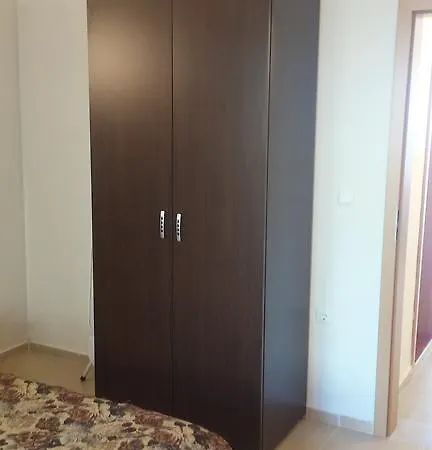 Golden Eye Grozdyovo