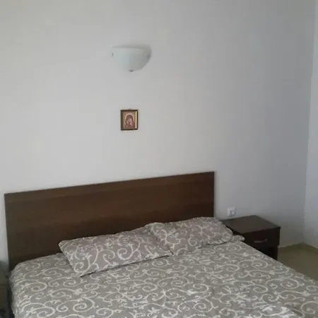 Golden Eye Apartment